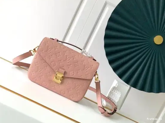 Frstbag ru Pochette Louis Metis Vuitton 0525